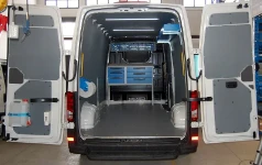 01_A Crafter with Syncro System racking for a machinery service company