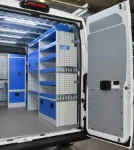 03_Shelves and removable plastic containers on the right of the 2022 Movano