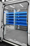 04_A case retaining system in the refrigeration company’s Ducato 