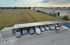 06_Photovoltaic panels on a canopy roof outside Syncro System