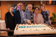 09_Syncro Party: Giorgia, Adam, Luca, Bibiana and Alessia Comunello cut the Syncro Moves cake