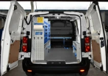 11_Racking on the left of a Scudo