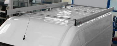A Jumper roof rack with loading roller and side fences