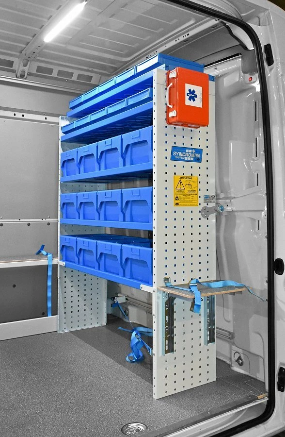 Working vans with Syncro System racking