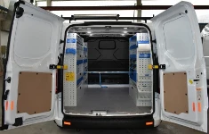 FORD CUSTOM 2012 L1 H1 05a