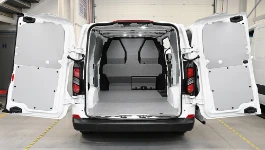 FORD CUSTOM 2023 L1 H1 01a