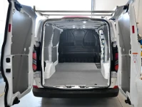 FORD CUSTOM 2023 L1 H1 02a
