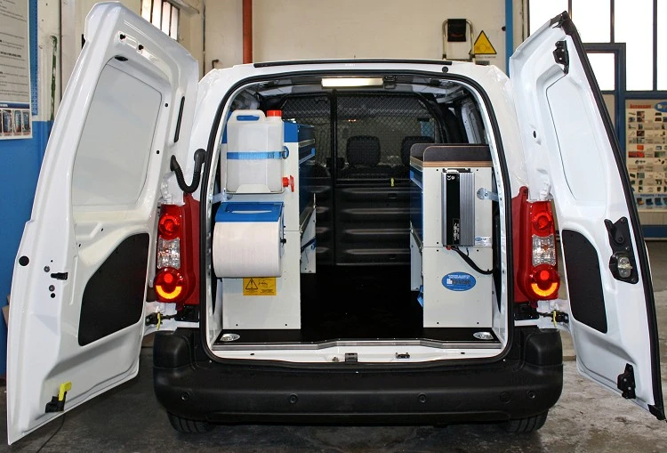 POWER INVERTER FOR VANS AND COMMERCIAL VEHICLES