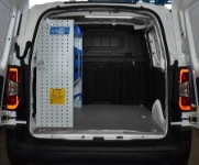 01_The Citroen Berlingo racking system for servicing fuel dispensers