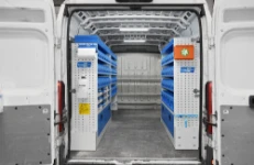 01_The Fiat Ducato with Syncro System racking for store assistance