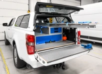 02_The Isuzu D-Max with slide and pickup drawer unit