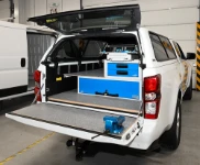 03_The pickup’s marble-look plywood liners and long drawers