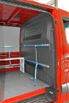 04_Bars and straps with sliding fittings in the Sprinter