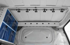 04_The Syncroblock bar under the Fiorino’s roof, fitted with hooks for long items