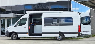 12_The Mercedes Sprinter with its veranda retracted