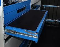 Pull-out desk on the Daily