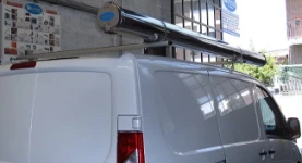 Roof bars and a pipe carrier on the Scudo