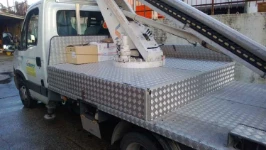 Underfloor drawers on a flatbed truck