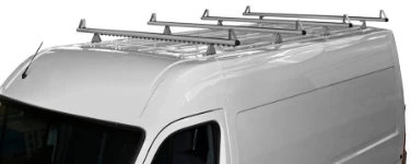 Roof bars with load stops on an NV400